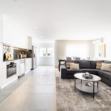 Apartment Antonio Marinho By House And People